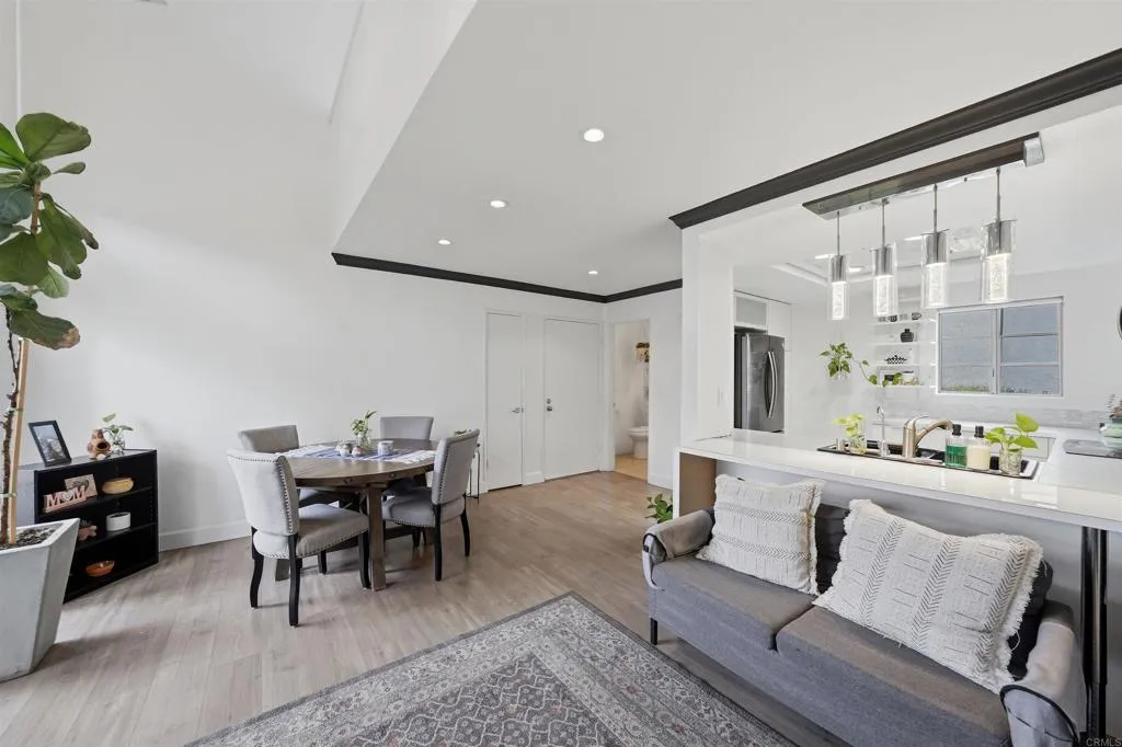 https://cdn.realtyfeed.com/cdn/127/306717511/351addf0bff01f36efa5b12bcb08b15f.webp
