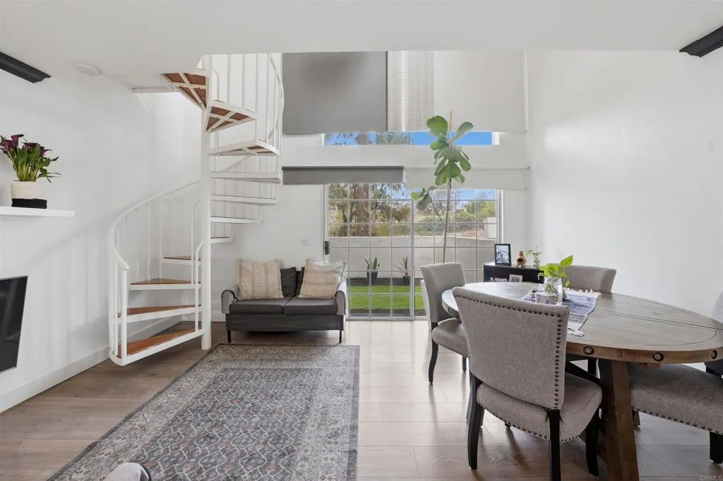 https://cdn.realtyfeed.com/cdn/127/306717511/e010cdf41cbf47d19a0c4963e0fc3eaf.webp