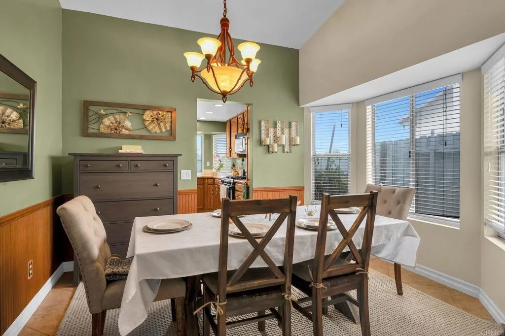 https://cdn.realtyfeed.com/cdn/127/306717516/6a63b086aba62f7a996f46e9eaf727fe.webp