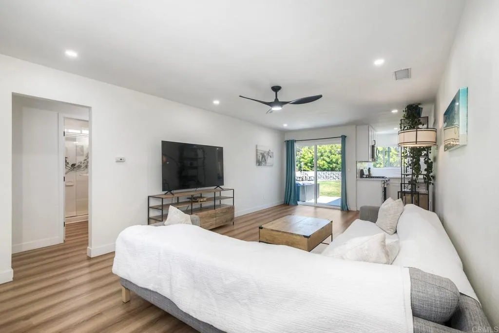 https://cdn.realtyfeed.com/cdn/127/306717543/6bb3d7171c4ac522b4c2fc5e31998d21.webp