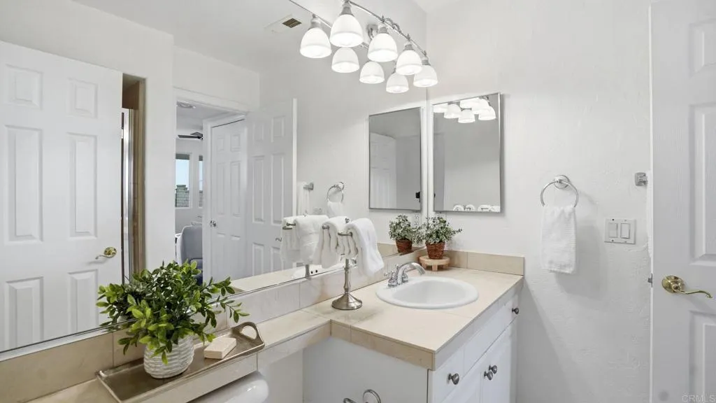 https://cdn.realtyfeed.com/cdn/127/306717544/499809244469e15d96ba797a67ca839f.webp