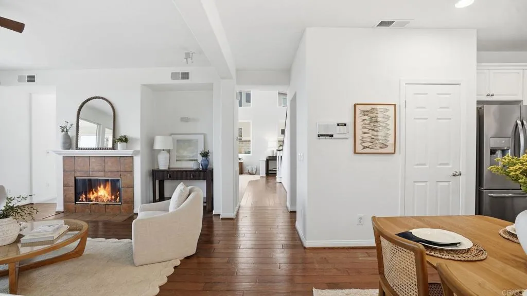 https://cdn.realtyfeed.com/cdn/127/306717544/659585891bbe2c9b590f3e58ea340e39.webp