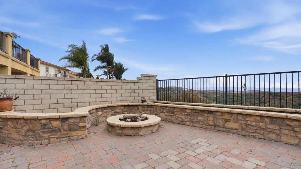 https://cdn.realtyfeed.com/cdn/127/306717544/ee258d4780ba8ba47d0aad6906cf6c2d.webp