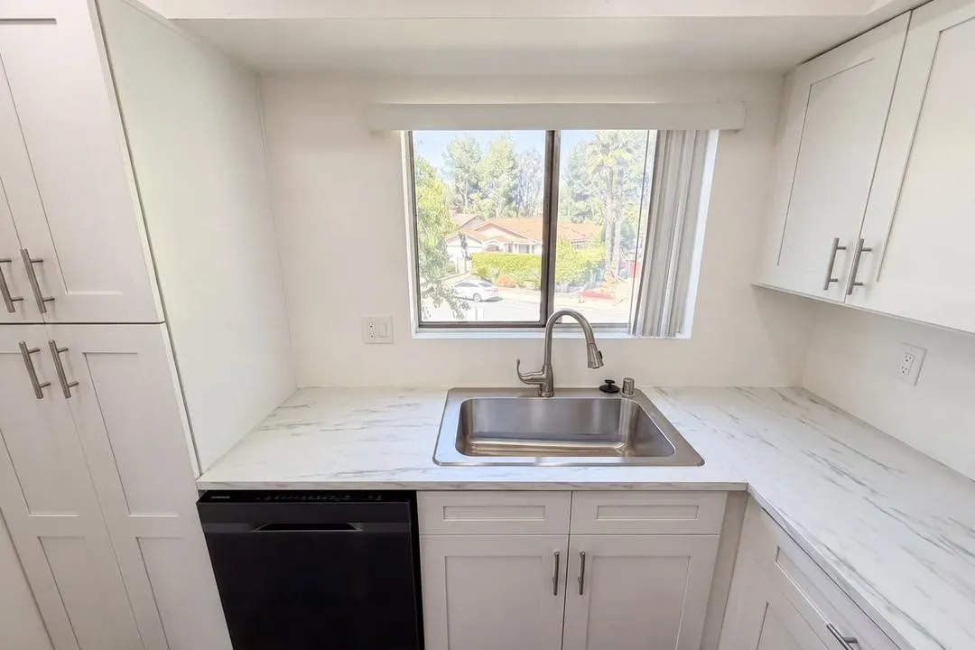 1100 Cleghorn Drive Unit F, Diamond Bar, CA 91765 - Photo 4 of 7, Diamond Bar, CA