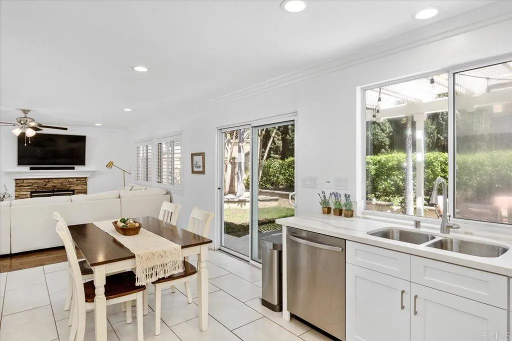 https://cdn.realtyfeed.com/cdn/127/306717572/999bd814bfb3eeb8b16e3e3add2bce67.webp