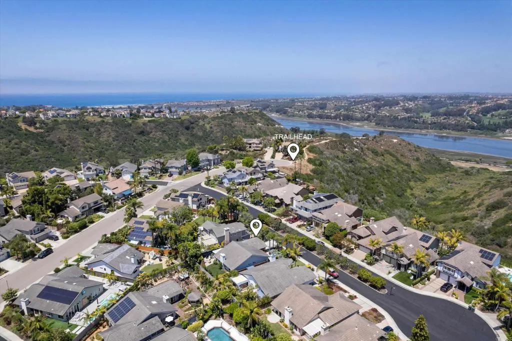 https://cdn.realtyfeed.com/cdn/127/306717581/120004745199bc0333371c09e0ad5c29.webp