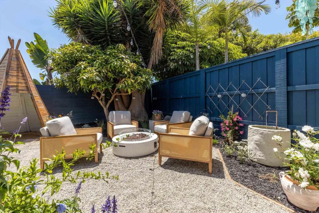 https://cdn.realtyfeed.com/cdn/127/306717581/2b8f2d024569cc1014c490322f4d1f4a.webp