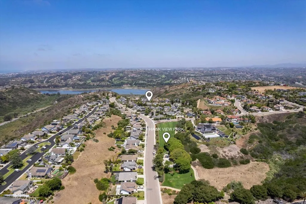 https://cdn.realtyfeed.com/cdn/127/306717581/33d21db44d98565cc1d8931dcf366706.webp
