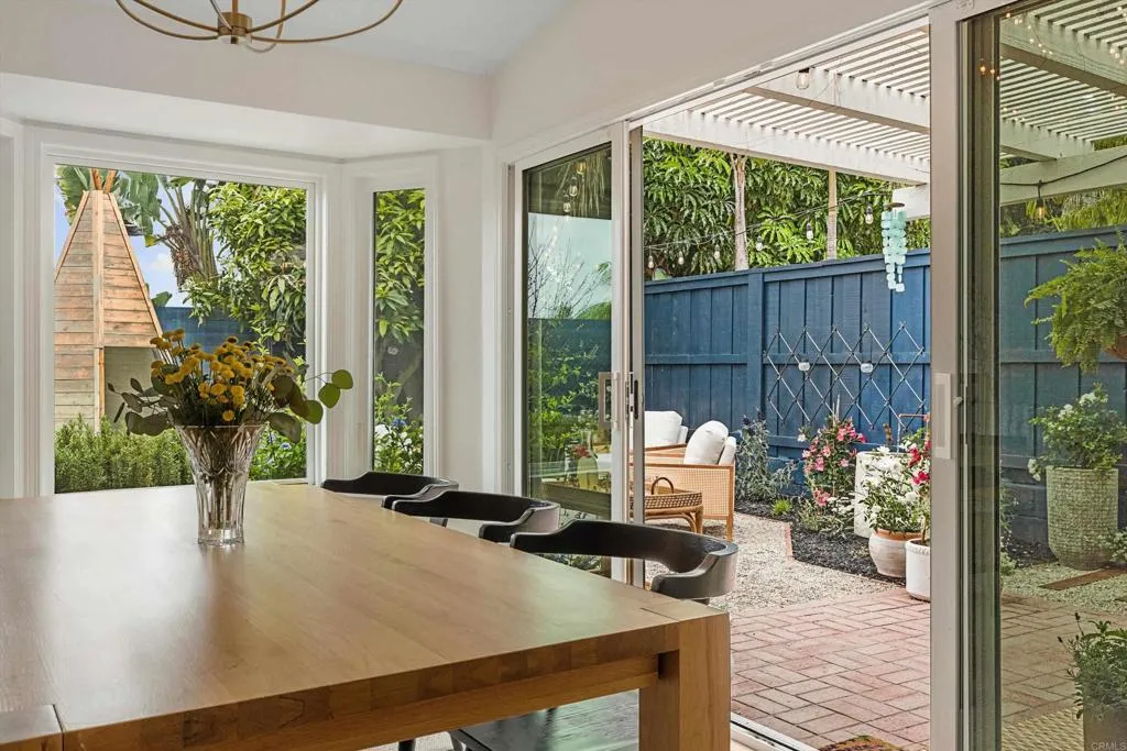https://cdn.realtyfeed.com/cdn/127/306717581/524a1abb12167554757d1f7dcff8f9ed.webp