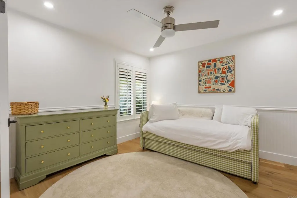 https://cdn.realtyfeed.com/cdn/127/306717581/700ddb69d0f3452669505626565eef78.webp