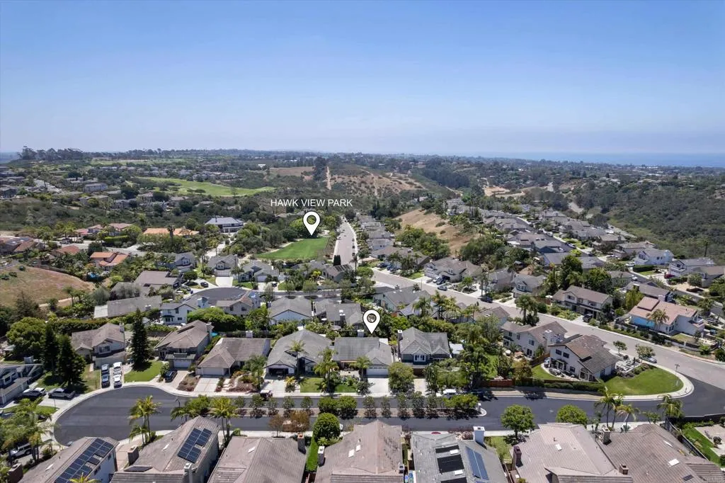 https://cdn.realtyfeed.com/cdn/127/306717581/8667f52c381cfa9a7d4daf3d46d111ba.webp