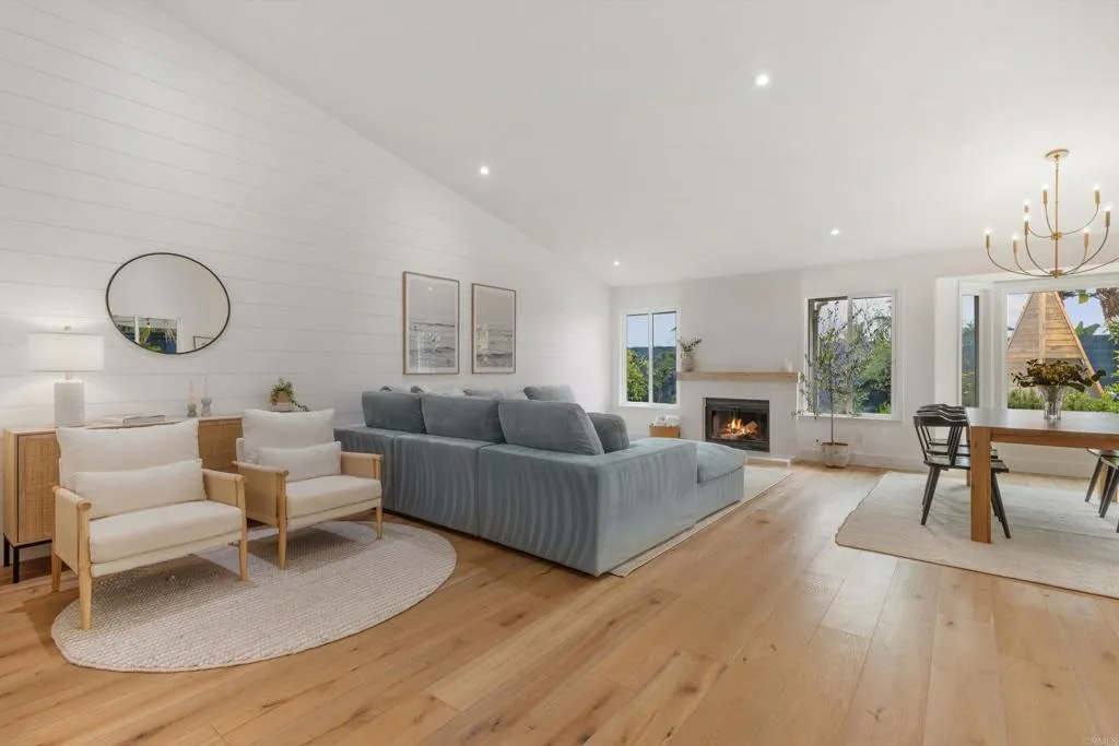 https://cdn.realtyfeed.com/cdn/127/306717581/a28fdd9dbb00f4bd8af027cac759f04d.webp