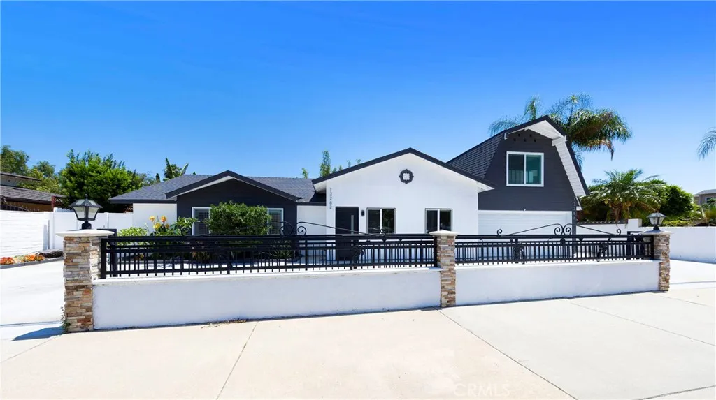 North Tustin, CA 92705