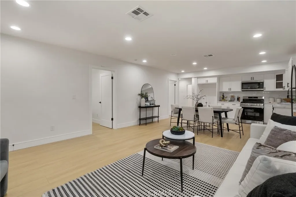 2706 S Cochran Street, Los Angeles, CA 90016 - Photo 5 of 22, Los Angeles, CA