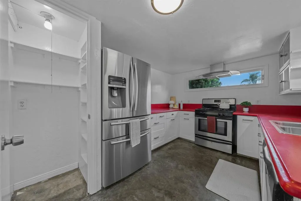 https://cdn.realtyfeed.com/cdn/127/306717686/86df2a43684bb05a9040ea6171f4fc02.webp
