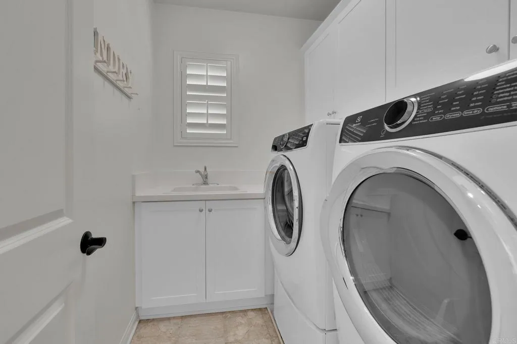 https://cdn.realtyfeed.com/cdn/127/306717709/6c450a343d8fce6458cf6949aada84cc.webp