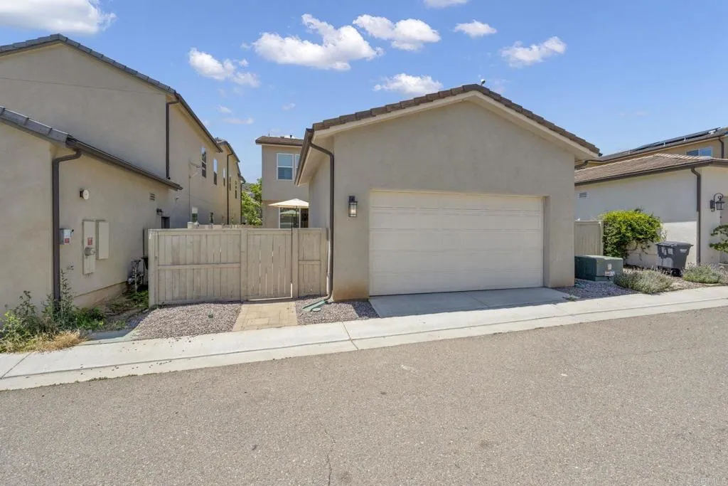 https://cdn.realtyfeed.com/cdn/127/306717709/b6ead24cb18ea7579316eba6af553ffd.webp