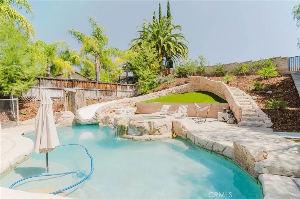 Castaic, CA 91384