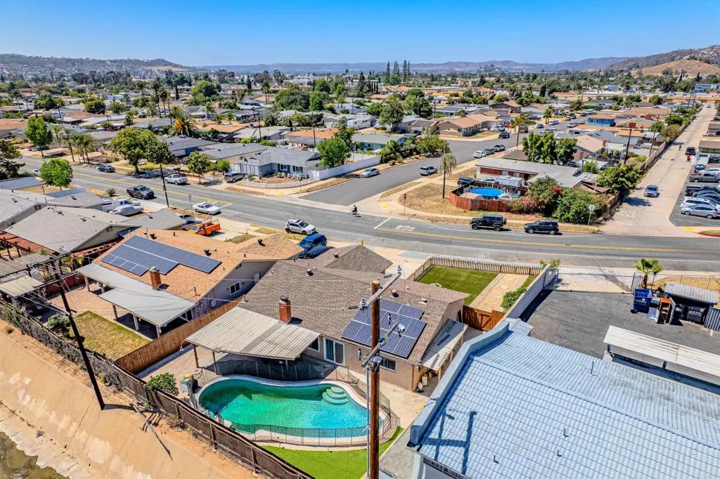 https://cdn.realtyfeed.com/cdn/127/306717775/c1297ca21b1e7a18f3dc263d7005af88.webp