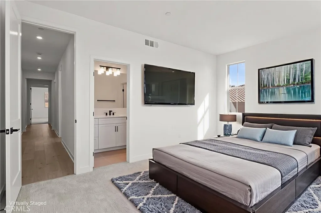 https://cdn.realtyfeed.com/cdn/127/306717867/1a1c7de01751ef8b12c23567bb2ffa52.webp