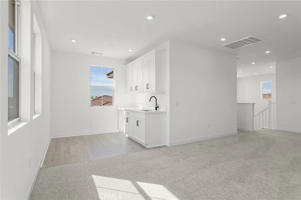 https://cdn.realtyfeed.com/cdn/127/306717867/2bef27bc31f92f76b214fc047acc1234.webp