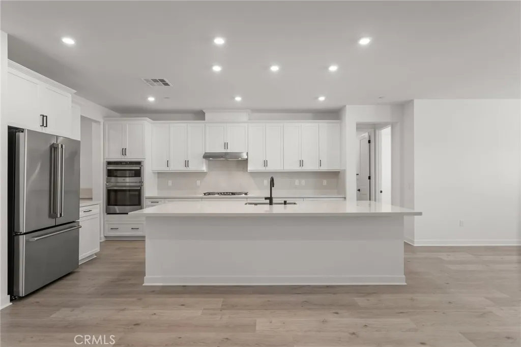 https://cdn.realtyfeed.com/cdn/127/306717867/59f97f32274f6551e890a6de997e5735.webp