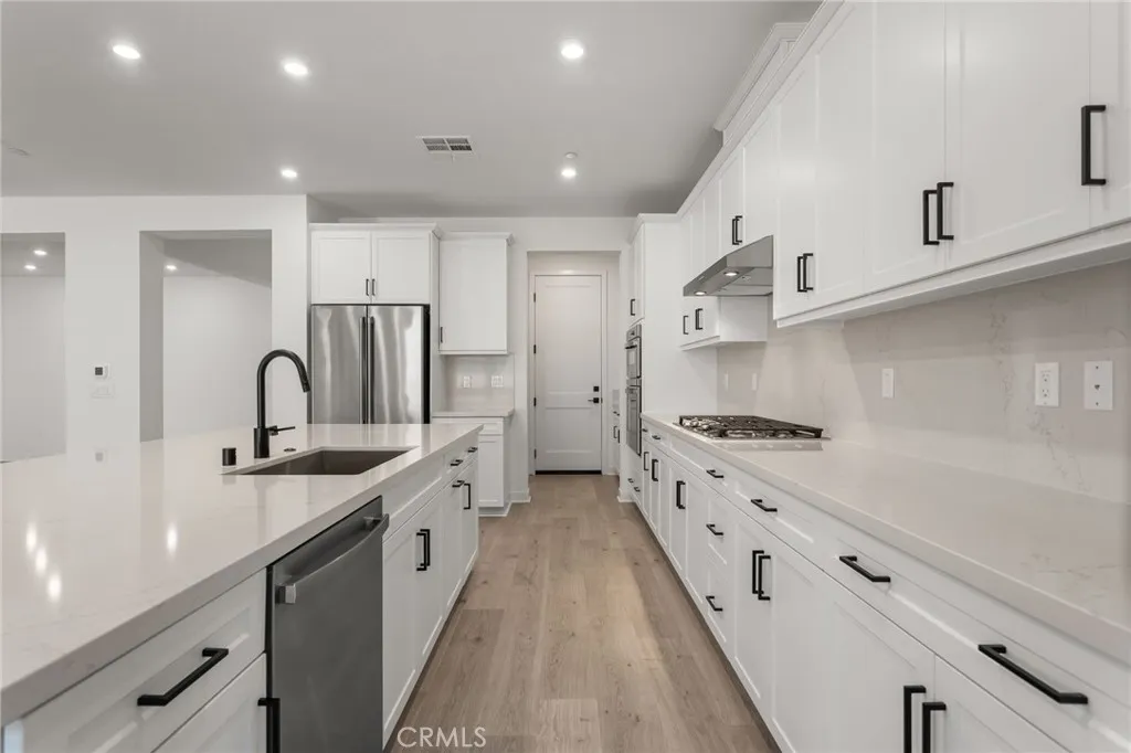 https://cdn.realtyfeed.com/cdn/127/306717867/6cb649e5e949039e82286516c1cc7975.webp