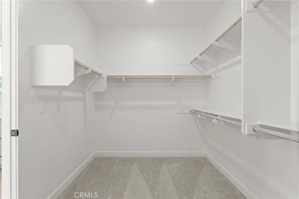 https://cdn.realtyfeed.com/cdn/127/306717867/dd9191d63317466f1a7186eb76b1c37d.webp