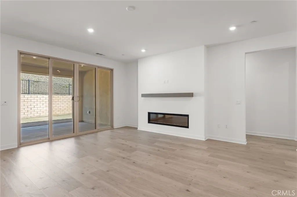 https://cdn.realtyfeed.com/cdn/127/306717867/f3f6ab4f5cbbe6cf11caa807d6c5e319.webp