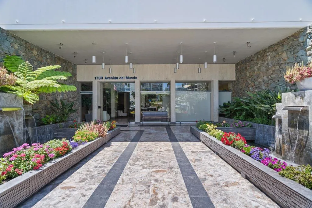 https://cdn.realtyfeed.com/cdn/127/306717894/5d89bbaa3ec2b9c698060b422857ad19.webp