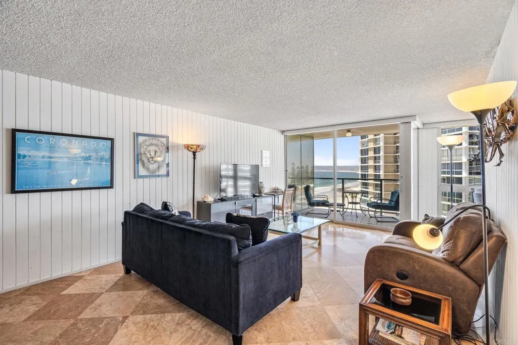 https://cdn.realtyfeed.com/cdn/127/306717894/72c0e9ad2d6768a3212740c2012b7d39.webp