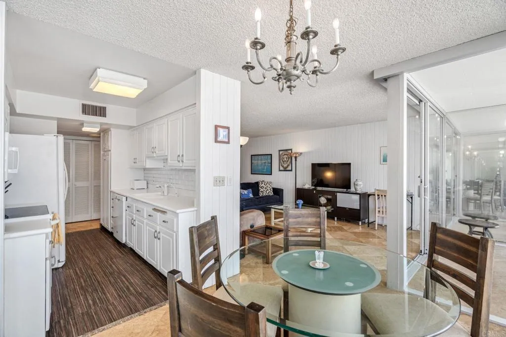 https://cdn.realtyfeed.com/cdn/127/306717894/84b5860743accbc900295b82f6d4d8d4.webp
