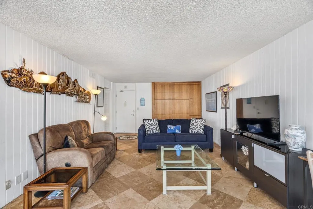 https://cdn.realtyfeed.com/cdn/127/306717894/cb7c1b62f4cb7f147ec0f60aaee4a6a0.webp
