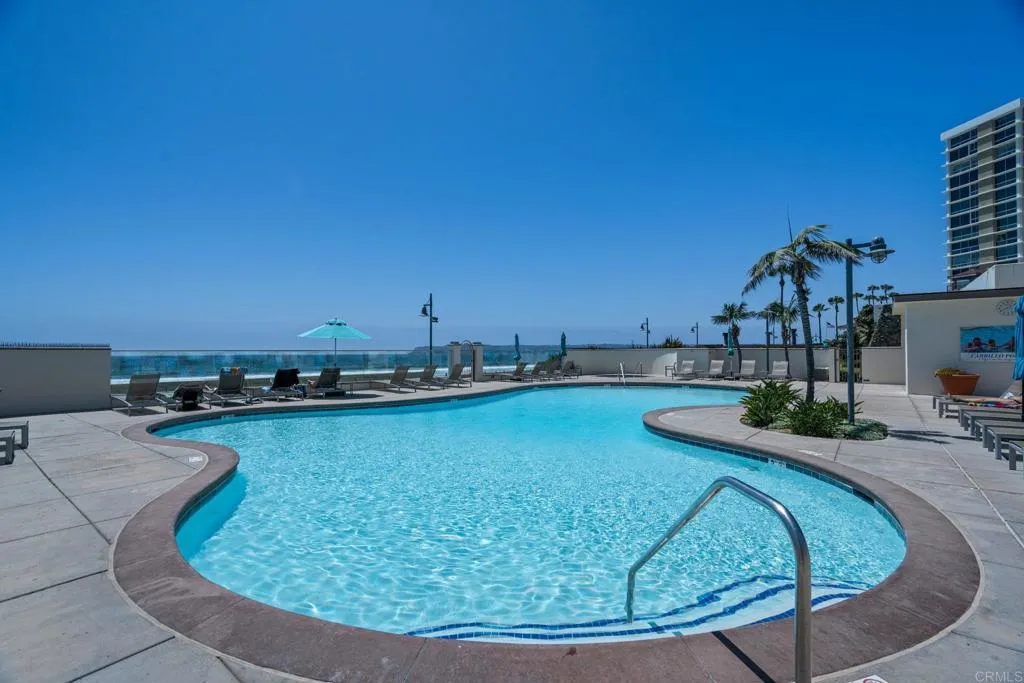 https://cdn.realtyfeed.com/cdn/127/306717894/d469c73a3fa2c10fe9dd8a7cc61b89eb.webp