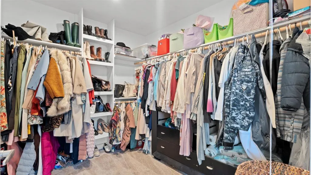 https://cdn.realtyfeed.com/cdn/127/306717905/3dc8bd9f5fed25caf547e7b1e28cb4d3.webp