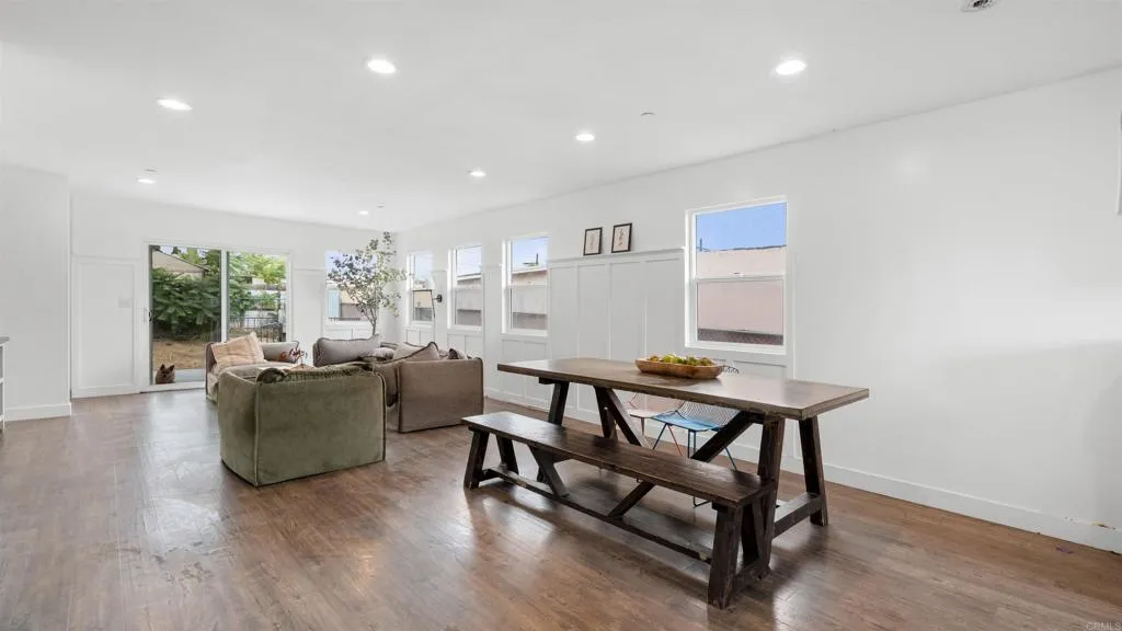 https://cdn.realtyfeed.com/cdn/127/306717905/97edc641426c6cd941d792f93e223b59.webp