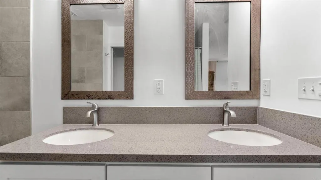 https://cdn.realtyfeed.com/cdn/127/306717905/bf35b9af4c6a9f1fb00f254bdd76bb52.webp