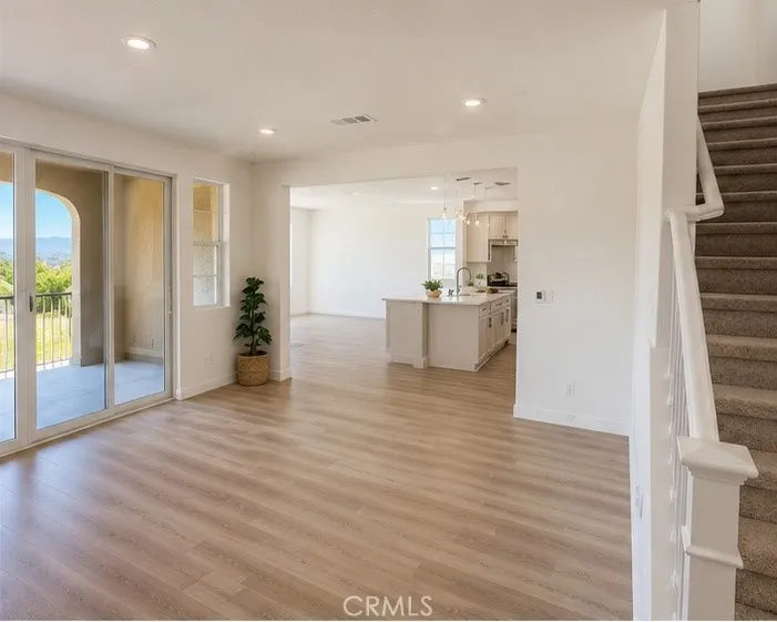 https://cdn.realtyfeed.com/cdn/127/306717907/b250f82c249134d52063996ef7212030.webp
