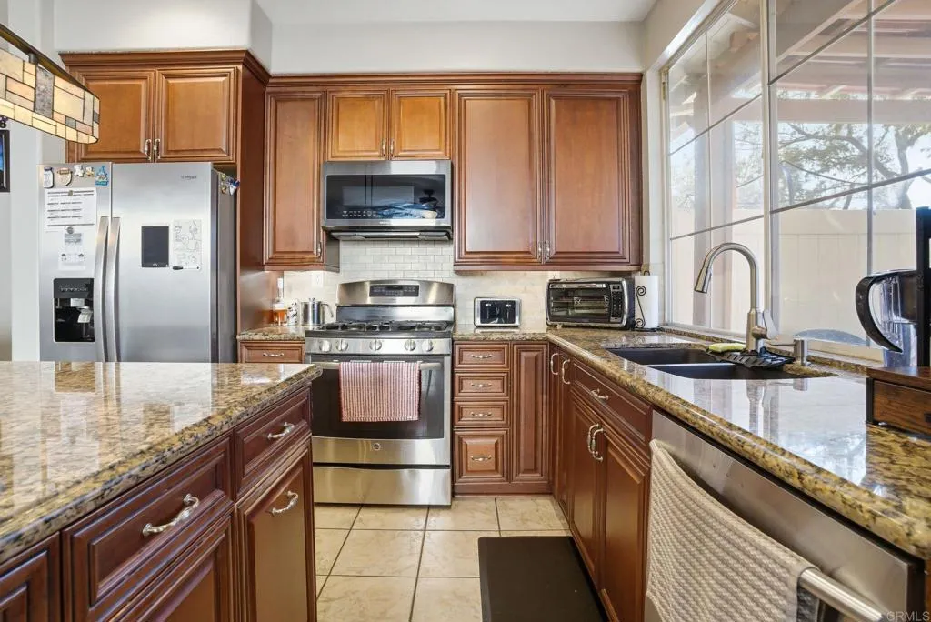 https://cdn.realtyfeed.com/cdn/127/306717922/b8020b56fe29cc60be2a76826cabdb23.webp