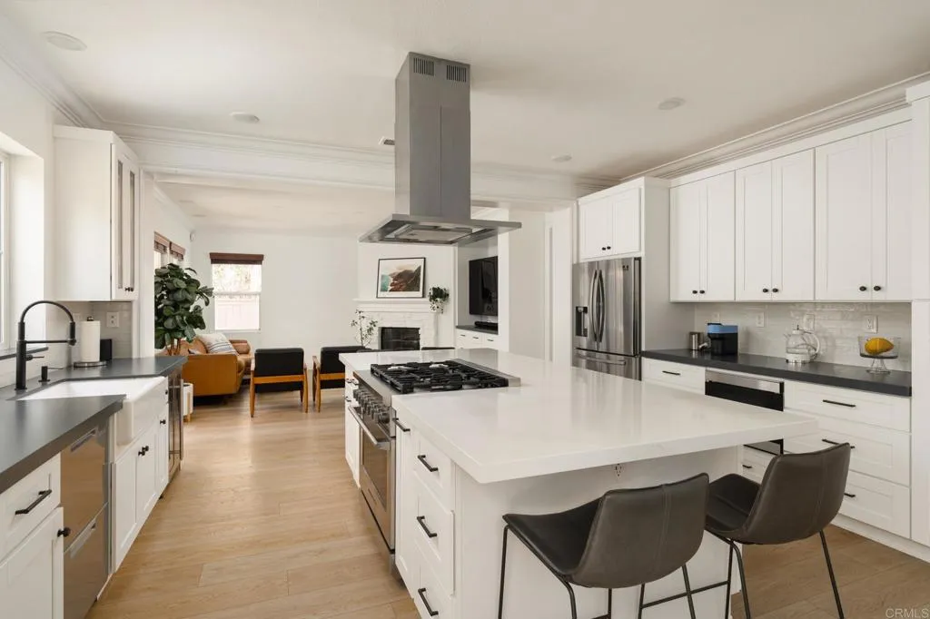 https://cdn.realtyfeed.com/cdn/127/306717924/0cee05a1272aae827bcb39745dda4f17.webp