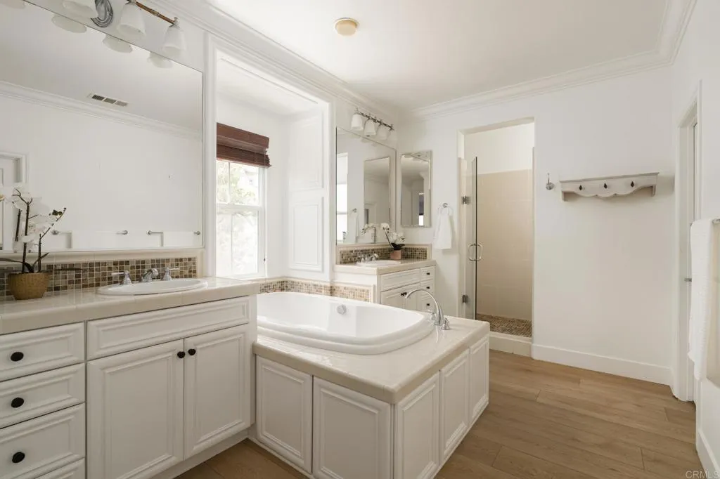 https://cdn.realtyfeed.com/cdn/127/306717924/cbf5a9cf68e279712af3f16b9db4cd78.webp