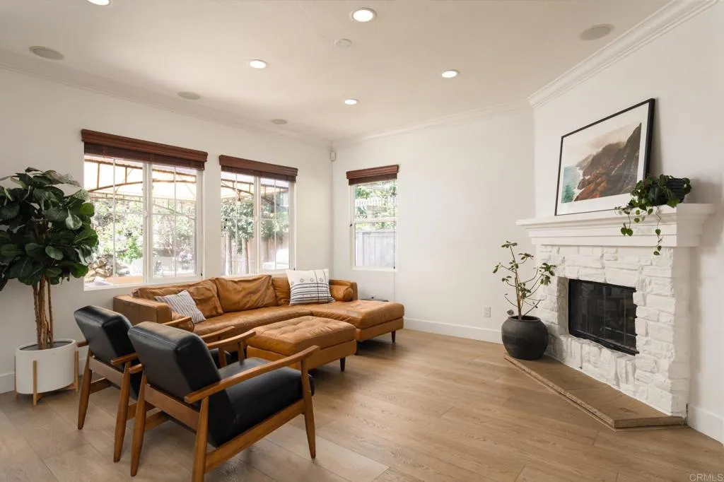 https://cdn.realtyfeed.com/cdn/127/306717924/e4e79fe57a5c2cd2b9624d5333132e16.webp