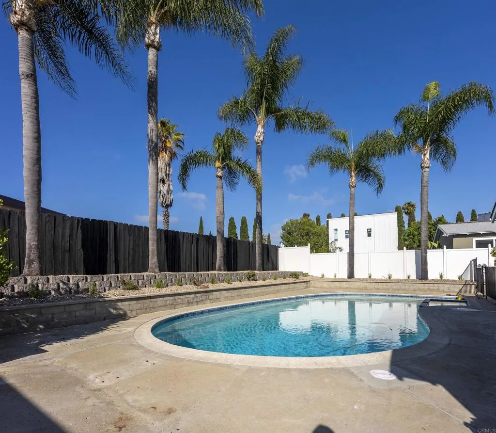 https://cdn.realtyfeed.com/cdn/127/306717925/0329cc32c18362c8552936512fa6b81b.webp