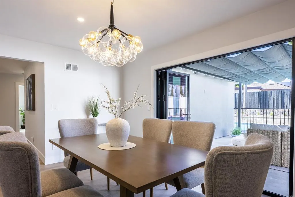 https://cdn.realtyfeed.com/cdn/127/306717925/3921b9ed022049162cda954b14598684.webp