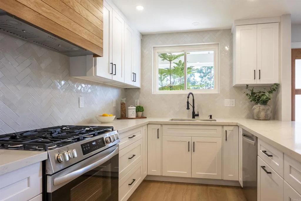 https://cdn.realtyfeed.com/cdn/127/306717925/5262b87bb4bf747343bf3337cd74bafe.webp