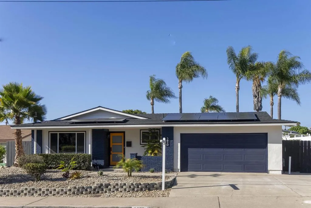 https://cdn.realtyfeed.com/cdn/127/306717925/70d8f0bf00472c60c1148075190652b7.webp