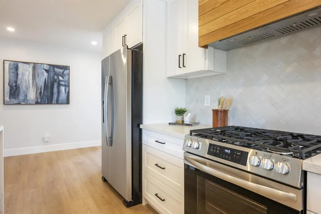 https://cdn.realtyfeed.com/cdn/127/306717925/77db51494a8c7ff2aacc5207b5dcc1c1.webp