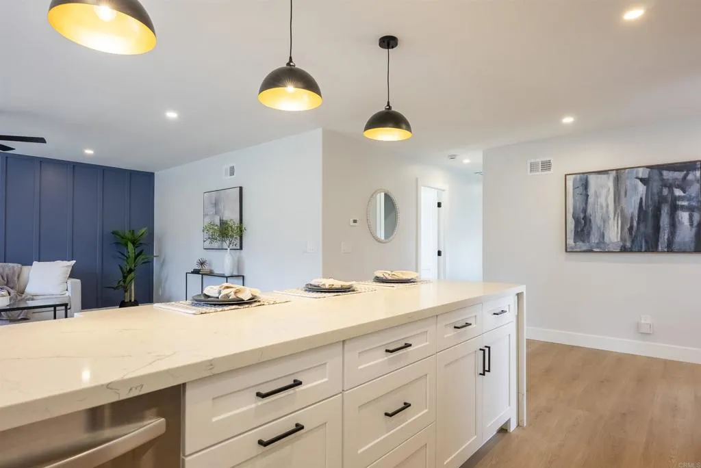https://cdn.realtyfeed.com/cdn/127/306717925/80d327a85bb1e154aafc545c38d54af4.webp