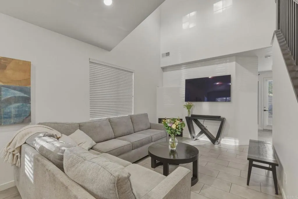https://cdn.realtyfeed.com/cdn/127/306717965/5d80c19123c646cbf4e09d3161612aed.webp