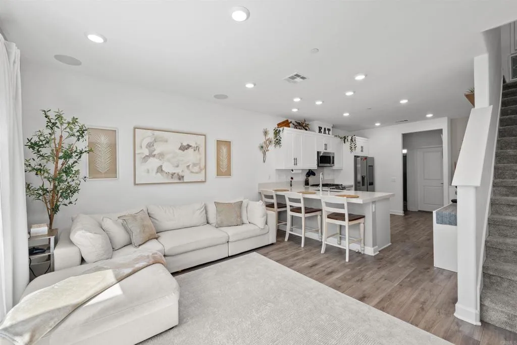 Photo #1: PTP2603678 Listing: Photo #1
